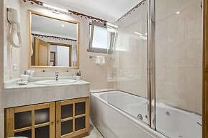 Serenity Solace by Madeira Sun Travel