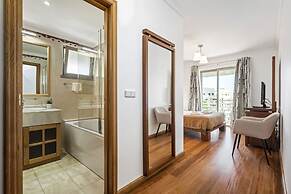 Serenity Solace by Madeira Sun Travel
