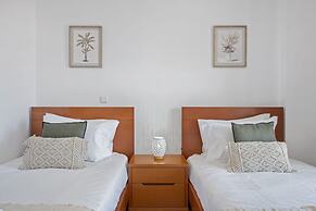 Serenity Solace by Madeira Sun Travel