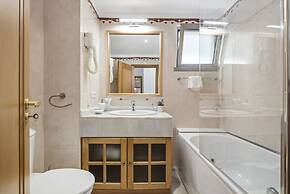 Serenity Solace by Madeira Sun Travel