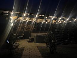 Mountain View Retreat in Rostrevor With hot Tub