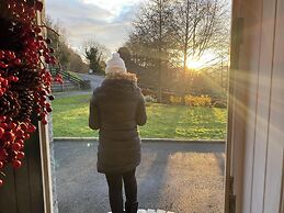 Mountain View Retreat in Rostrevor With hot Tub