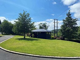 Mountain View Retreat in Rostrevor With hot Tub