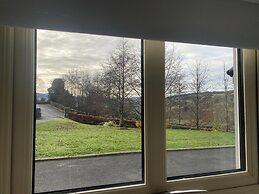 Mountain View Retreat in Rostrevor With hot Tub