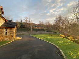 Mountain View Retreat in Rostrevor With hot Tub