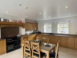 Mountain View Retreat in Rostrevor With hot Tub