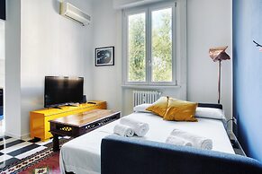 JOIVY Stylish Flat in Porta Genova