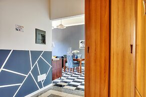 JOIVY Stylish Flat in Porta Genova