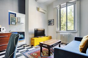 JOIVY Stylish Flat in Porta Genova