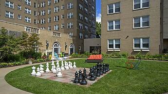 Central West End by Barsala
