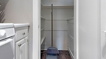 Central West End by Barsala