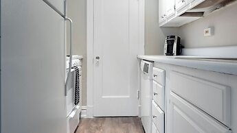 Central West End by Barsala