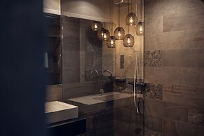 Loom Hotel
