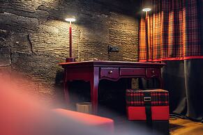 Loom Hotel