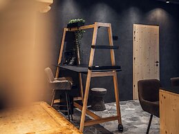 Loom Hotel