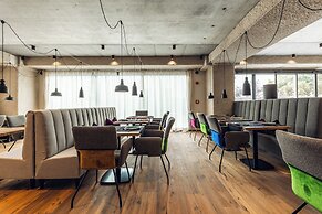Loom Hotel