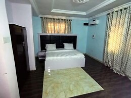 Sound View Lounge and Apartments