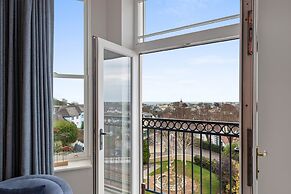 10 Mansion House - Indoor Pool Sea Views Gym