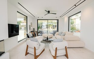 Elia Cove Luxury Villa II