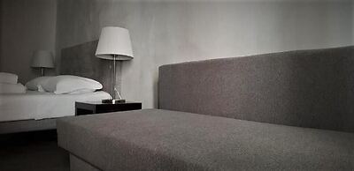 Casa Milano Duomo's Whisper with balcony