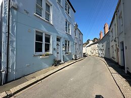 The Slipway Suite, Fowey Harbour & Parking 1 Min
