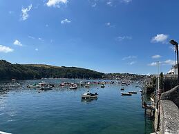 The Slipway Suite, Fowey Harbour & Parking 1 Min