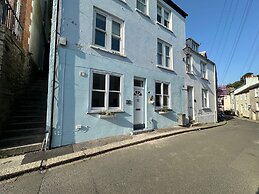 The Slipway Suite, Fowey Harbour & Parking 1 Min