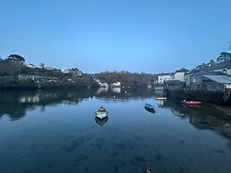 The Slipway Suite, Fowey Harbour & Parking 1 Min