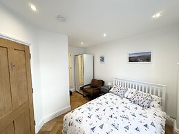 The Slipway Suite, Fowey Harbour & Parking 1 Min