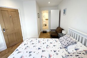 The Slipway Suite, Fowey Harbour & Parking 1 Min