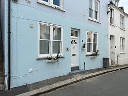 The Slipway Suite, Fowey Harbour & Parking 1 Min