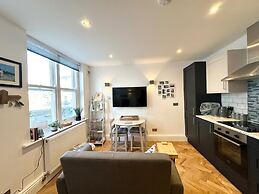 The Slipway Suite, Fowey Harbour & Parking 1 Min