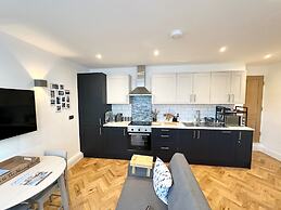 The Slipway Suite, Fowey Harbour & Parking 1 Min