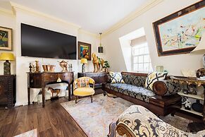 Mayfair 3-bed 6-guest W/patio & ac Berkeley Square