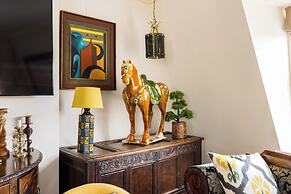 Mayfair 3-bed 6-guest W/patio & ac Berkeley Square
