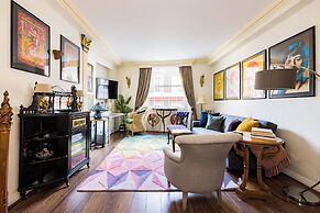 Mayfair 3-bed 5-guest Berkeley Square 1729 House