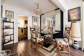 Mayfair 3-bed 5-guest Berkeley Square 1729 House