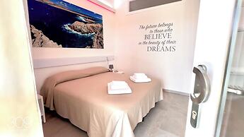 Hotel with swimming pool near Stintino