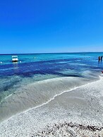 Hotel with swimming pool near Stintino