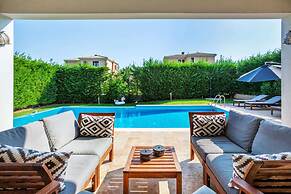 Onar Luxury Villa in Sani Halkidiki