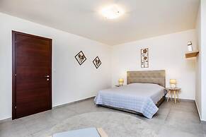 Onar Luxury Villa in Sani Halkidiki