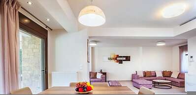 Onar Luxury Villa in Sani Halkidiki