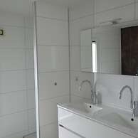 Holiday Home With gas Fireplace & Bath