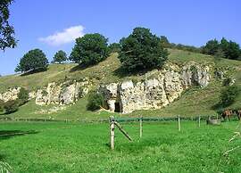 Holiday Home With gas Fireplace & Bath