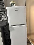 Cozy 4-bed Room Apartments in Birmingham