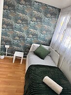 Cozy 4-bed Room Apartments in Birmingham