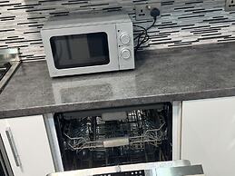 Cozy 4-bed Room Apartments in Birmingham