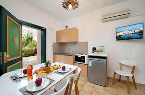 Plaisir Beachside Apts