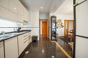 Arcozelo Pool Garage by Vacationy