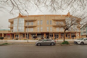 Arcozelo Pool Garage by Vacationy